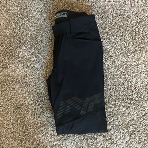 NF DP4 pants